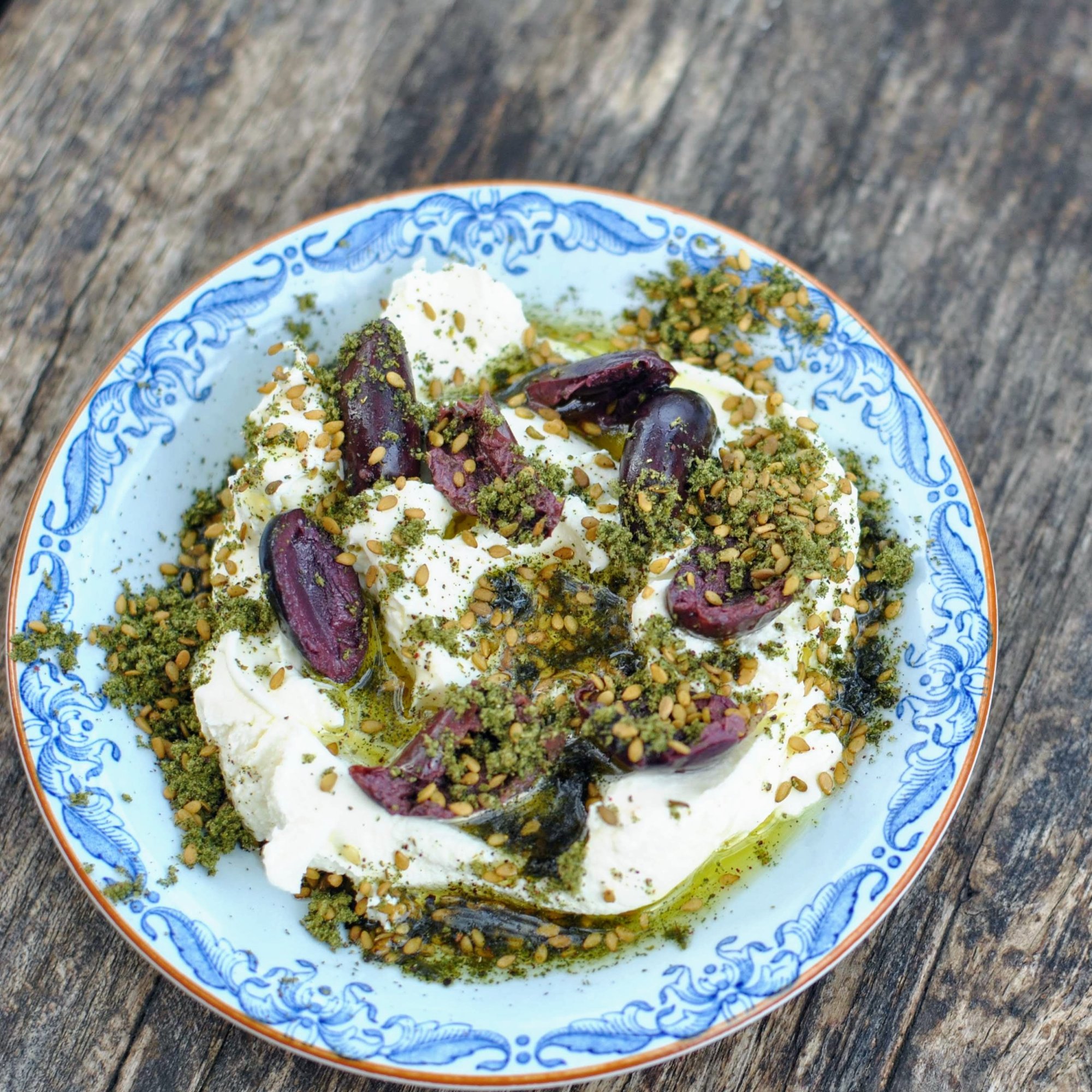 Medium Labneh Zaatar Olive_136