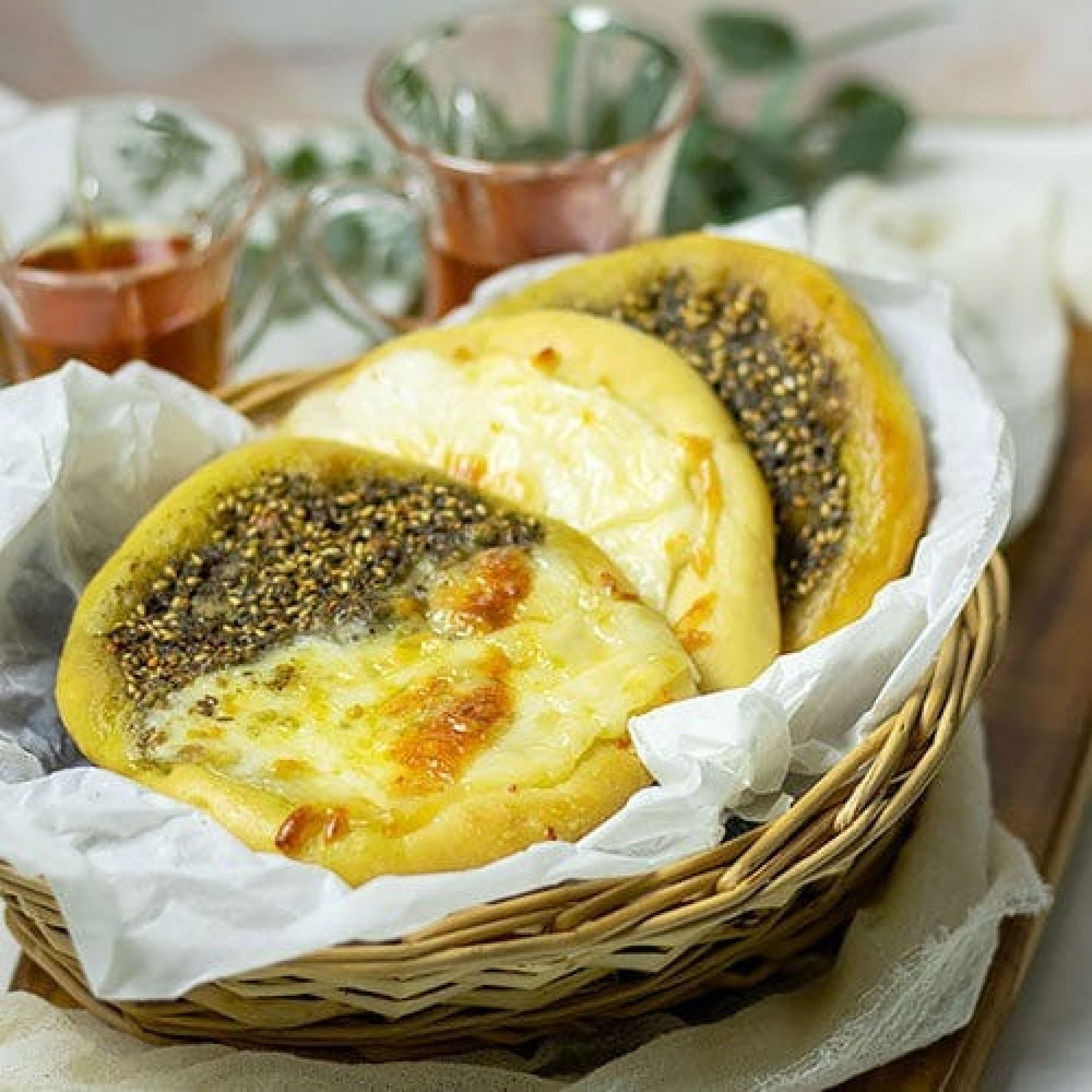 Regular Akkawl Zaatar